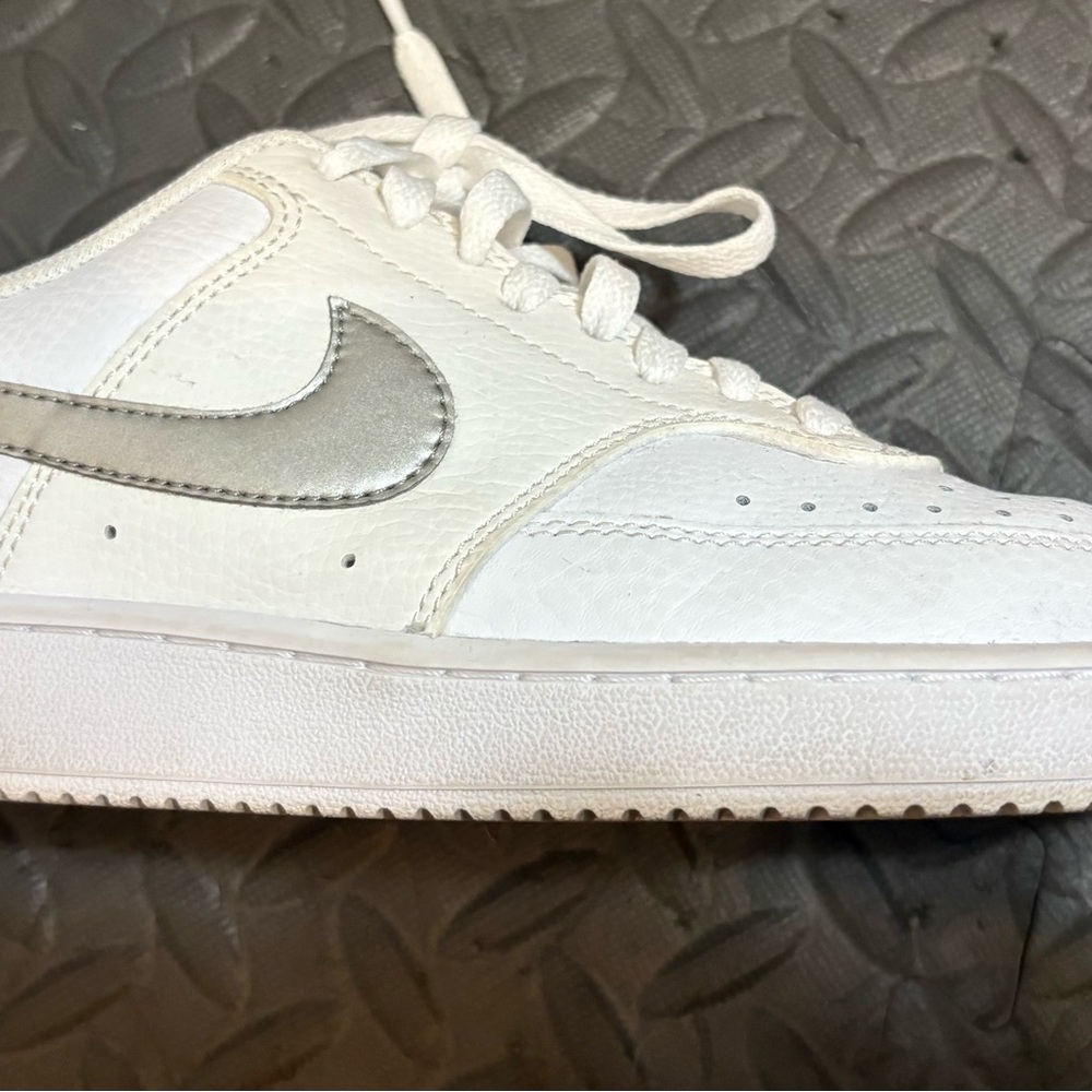 Nike White and Gray Athletic Shoes - Picture 3 of 4